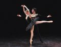 Lauretta Summerscales and Guilherme Menezes in Black Swan pas de deux