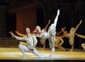 Vadim Muntagirov and Daria Klimentova in Raymonda Act III